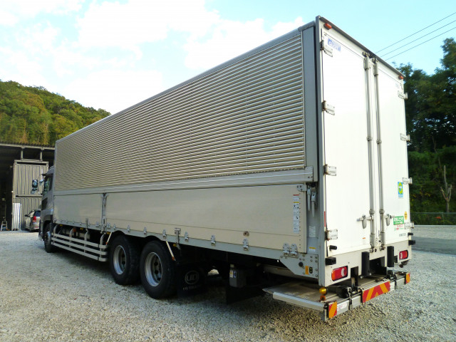 UDトラックス（日産） クオン 大型 アルミウィング 2PG-CG5CA(95564) 6枚目