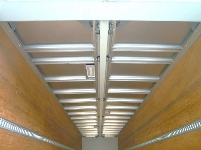 UDトラックス（日産） クオン 大型 アルミウィング 2PG-CG5CA(95564) 12枚目