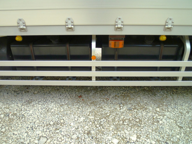 UDトラックス（日産） クオン 大型 アルミウィング 2PG-CG5CA(95564) 29枚目