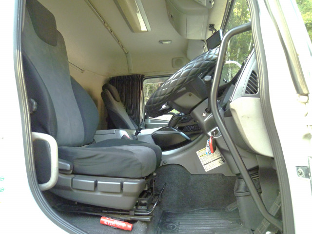 UDトラックス（日産） クオン 大型 アルミウィング 2PG-CG5CA(95564) 30枚目