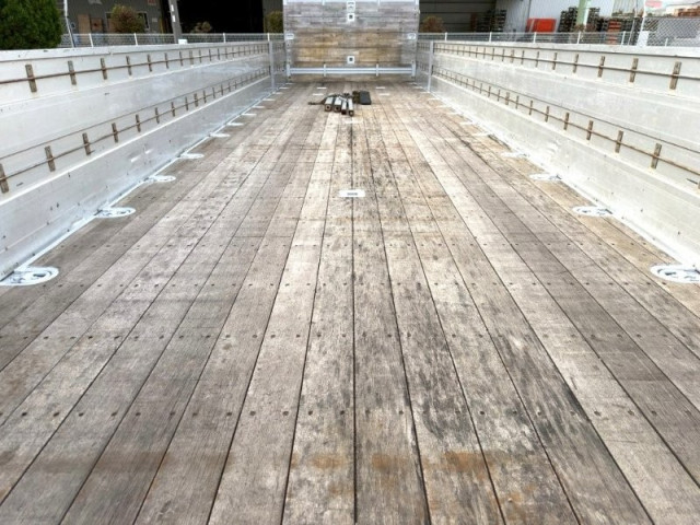 UDトラックス（日産） クオン 大型 平ボディ 2PG-CG5CE(95565) 5枚目