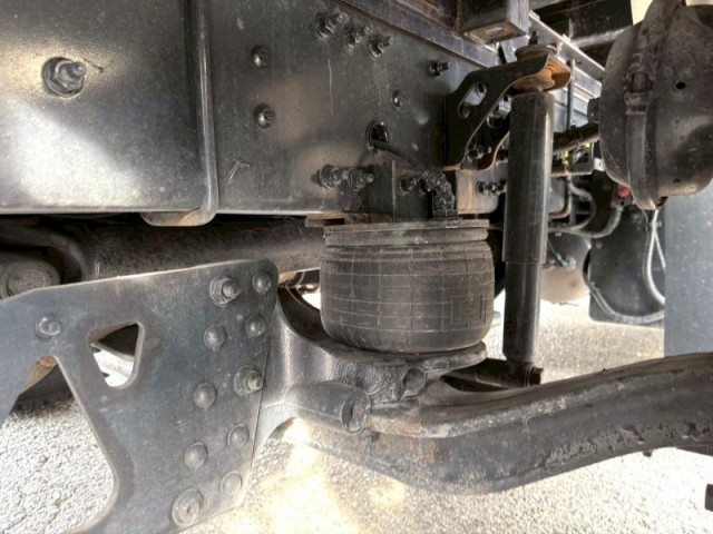 UDトラックス（日産） クオン 大型 平ボディ 2PG-CG5CE(95565) 7枚目