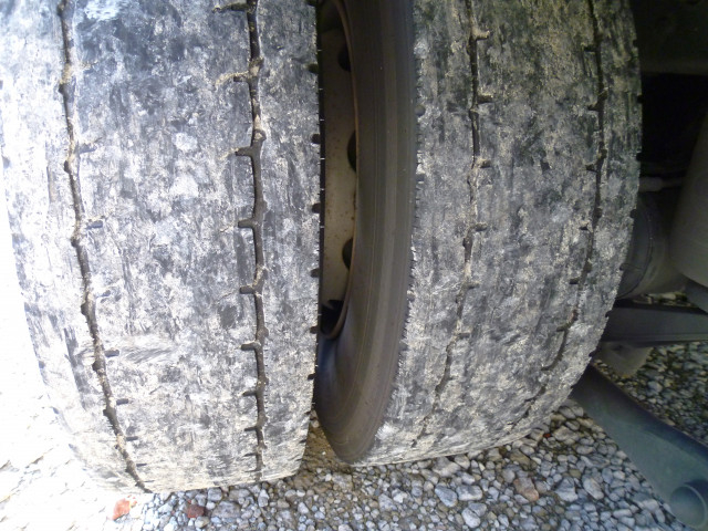 UDトラックス（日産） クオン 大型 アルミウィング 2PG-CG5CA(95564) 42枚目