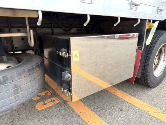 UDトラックス（日産） クオン 大型 平ボディ 2PG-CG5CE(95565) 11枚目