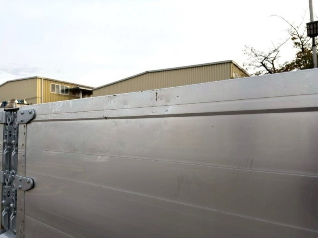 UDトラックス（日産） クオン 大型 平ボディ 2PG-CG5CE(95565) 17枚目