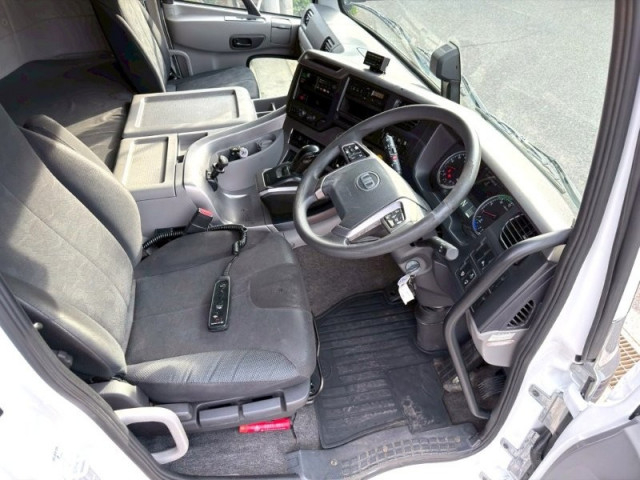 UDトラックス（日産） クオン 大型 平ボディ 2PG-CG5CE(95565) 25枚目