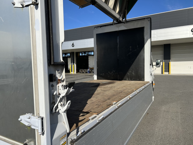 日野 デュトロ 小型 アルミウィング TKG-ZXU712M(95567) 8枚目