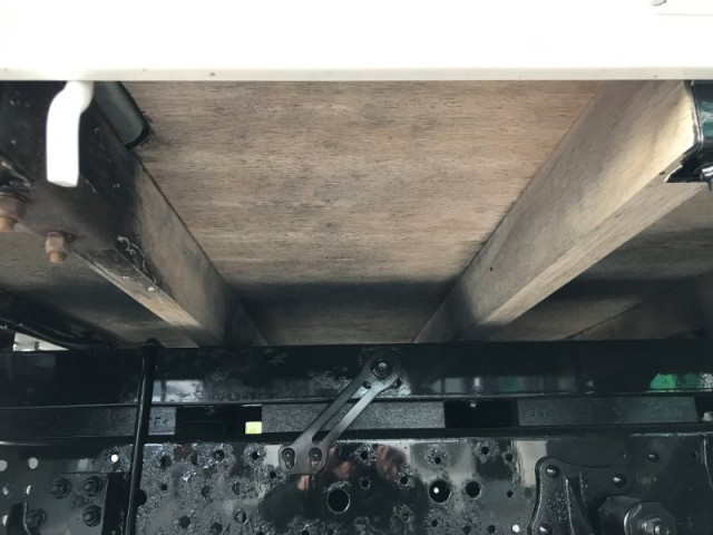 いすゞ エルフ 小型 平ボディ TRG-NPR85AR(95568) 21枚目