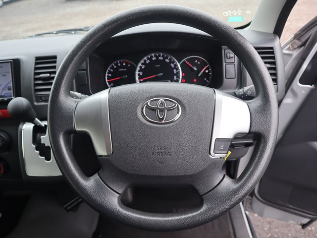 トヨタ ハイエース 小型 アルミバン CBA-TRH214W(95569) 4枚目