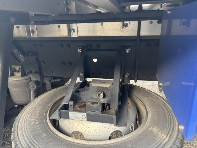 UDトラックス（日産） クオン 大型 冷凍冷蔵バン 2PG-CG5CA(95574) 22枚目