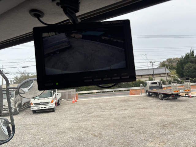 UDトラックス（日産） クオン 大型 冷凍冷蔵バン 2PG-CG5CA(95574) 36枚目