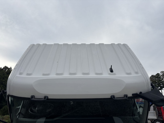 UDトラックス（日産） クオン 大型 冷凍冷蔵バン 2PG-CG5CA(95574) 43枚目