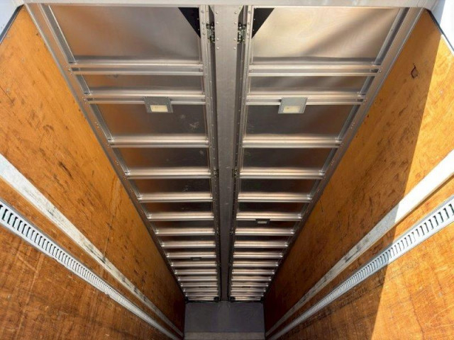 日野 プロフィア 大型 アルミウィング 2DG-FW1AHG(95577) 11枚目