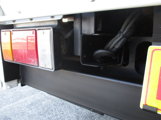 いすゞ エルフ 小型 平ボディ TRG-NKR85A(95579) 23枚目