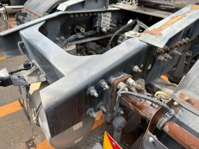 UDトラックス（日産） クオン 大型 トラクタ（シングル） 2PG-GK5AAB(95586) 7枚目