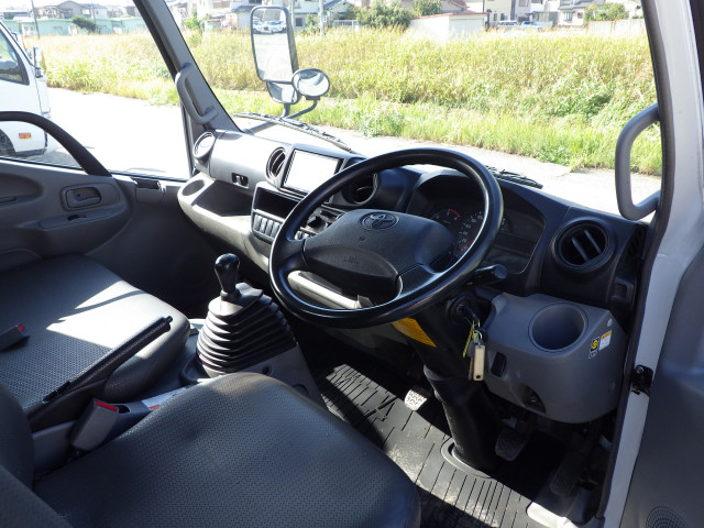 トヨタ ダイナ 小型 平ボディ TKG-XZU605(95595) 6枚目