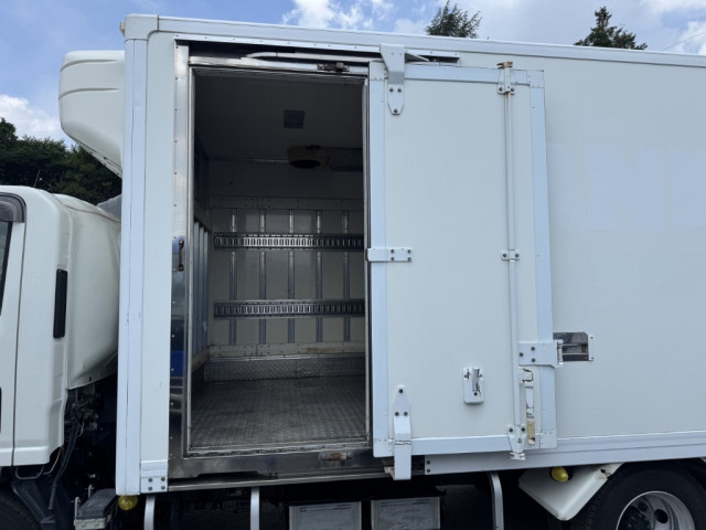 いすゞ エルフ 小型 冷凍冷蔵バン TPG-NPR85AN(95596) 8枚目