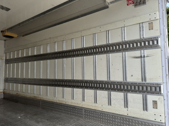 いすゞ エルフ 小型 冷凍冷蔵バン TPG-NPR85AN(95596) 14枚目