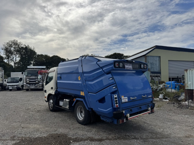 日野 デュトロ 小型 塵芥車（プレス式） TKG-XZU600X(95600) 4枚目