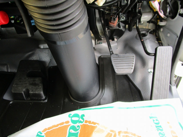 いすゞ エルフ 小型 平ボディ TRG-NMR85R(95606) 27枚目