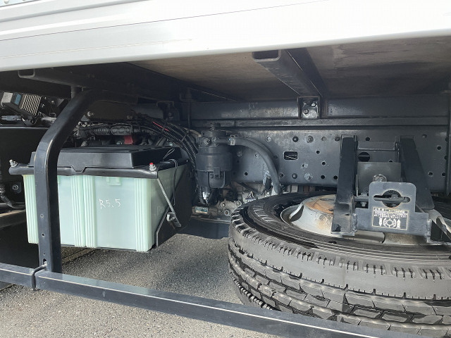 トヨタ ダイナ 小型 アルミバン TPG-XZU605(95608) 8枚目