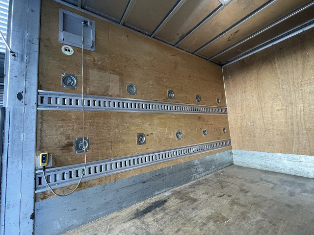 トヨタ ダイナ 小型 アルミバン TPG-XZU605(95608) 22枚目