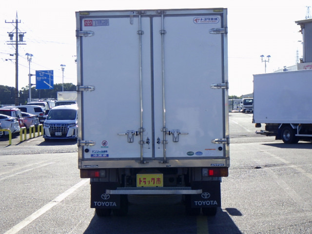 トヨタ ダイナ 小型 冷凍冷蔵バン TKG-XZU675(95616) 6枚目