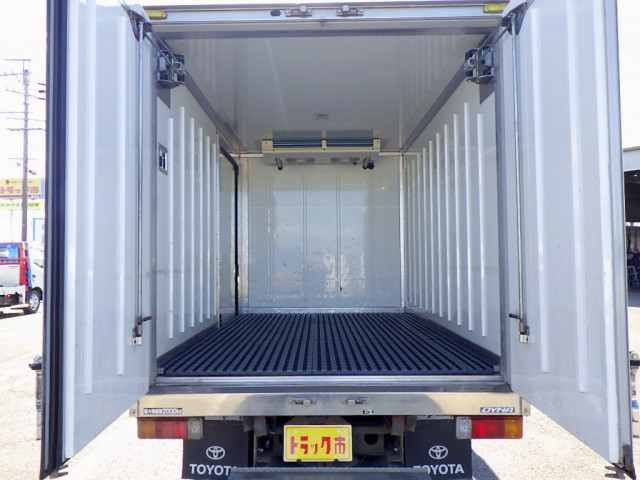 トヨタ ダイナ 小型 冷凍冷蔵バン TKG-XZU675(95616) 7枚目