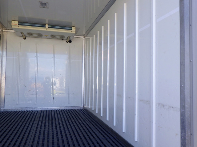 トヨタ ダイナ 小型 冷凍冷蔵バン TKG-XZU675(95616) 10枚目