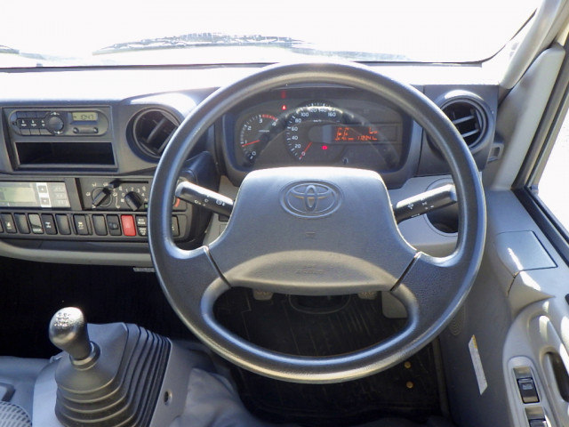 トヨタ ダイナ 小型 冷凍冷蔵バン TKG-XZU675(95616) 20枚目