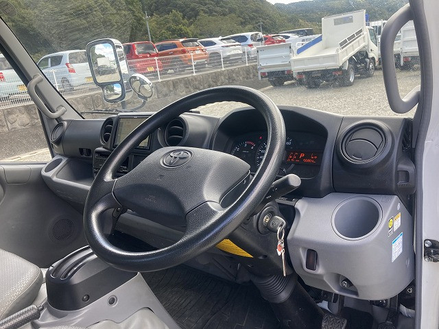 トヨタ ダイナ 小型 平ボディ TPG-XZC645(95618) 28枚目