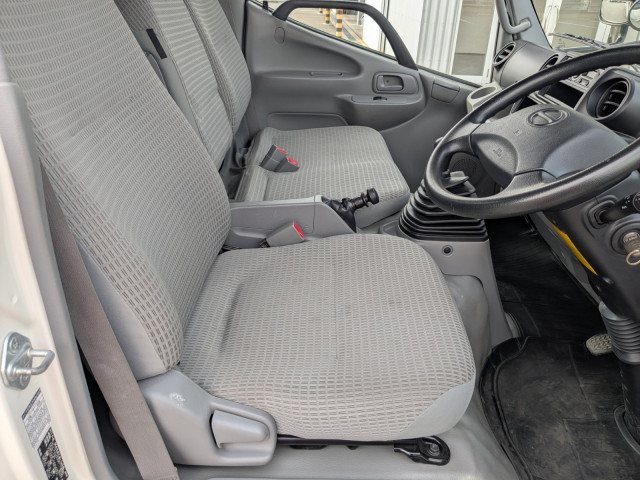 日野 デュトロ 小型 平ボディ TKG-XZC655M(95621) 26枚目