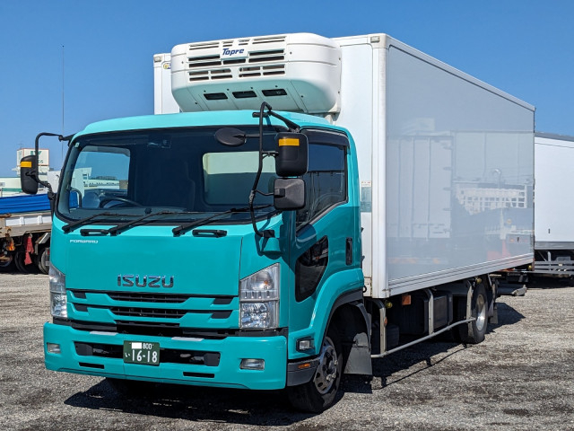 いすゞ フォワード 中型 冷凍冷蔵バン TKG-FRR90S2(95626) 1枚目
