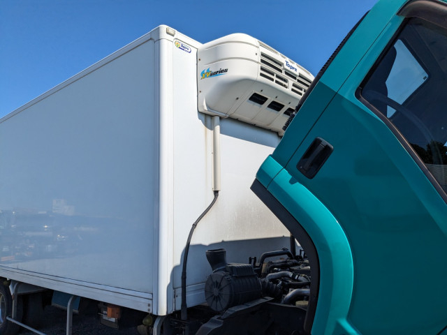 いすゞ フォワード 中型 冷凍冷蔵バン TKG-FRR90S2(95626) 48枚目