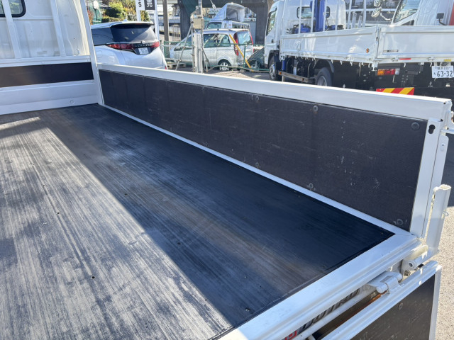 日野 デュトロ 小型 平ボディ TPG-XZU605M(95634) 11枚目