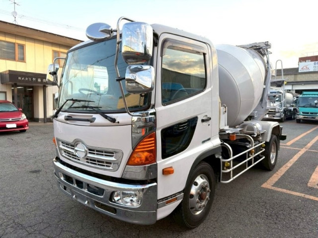 日野 レンジャー 増トン ミキサー車 LKG-FJ7JDAA(95643) 1枚目