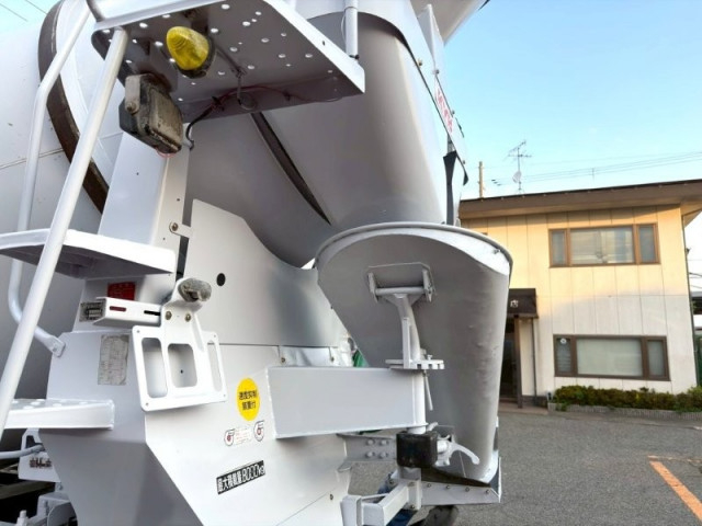 日野 レンジャー 増トン ミキサー車 LKG-FJ7JDAA(95643) 9枚目