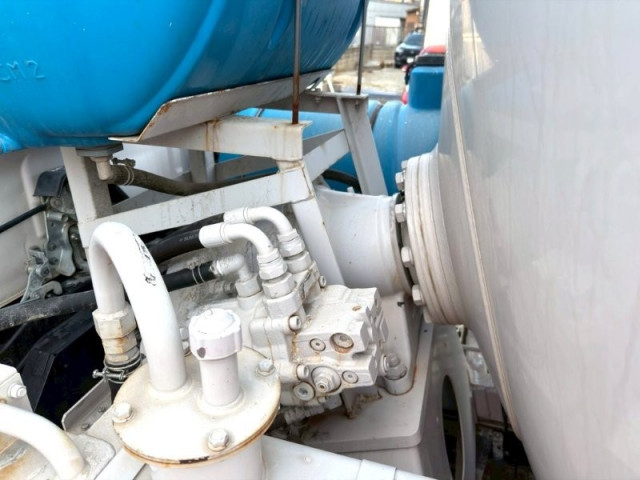 日野 レンジャー 増トン ミキサー車 LKG-FJ7JDAA(95643) 11枚目