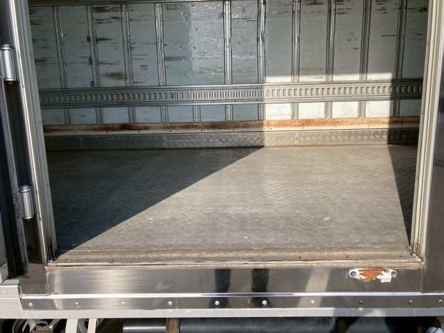 三菱ふそう ファイター 中型 冷凍冷蔵バン TKG-FK64F(95647) 9枚目