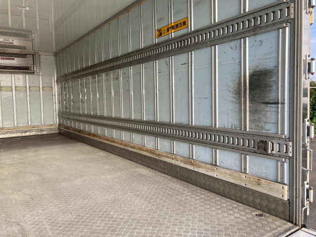 三菱ふそう ファイター 中型 冷凍冷蔵バン TKG-FK64F(95647) 16枚目