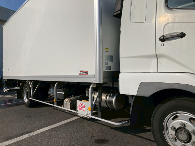 三菱ふそう ファイター 中型 冷凍冷蔵バン TKG-FK64F(95647) 31枚目