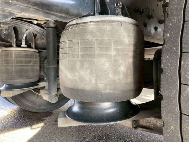 三菱ふそう ファイター 中型 冷凍冷蔵バン TKG-FK64F(95647) 38枚目