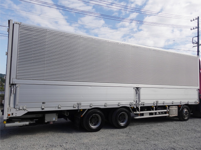 UDトラックス（日産） クオン 大型 アルミウィング QPG-CG5ZA(95660) 6枚目
