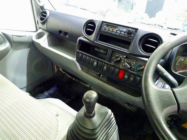 日野 デュトロ 小型 平ボディ TKG-XZC605M(95667) 9枚目