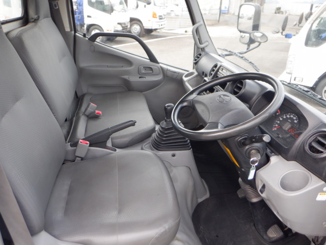 日野 デュトロ 小型 平ボディ TKG-XZC655M(95669) 31枚目