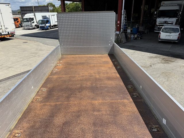 三菱ふそう ファイター 増トン 平ボディ QKG-FK62FZ(95676) 11枚目