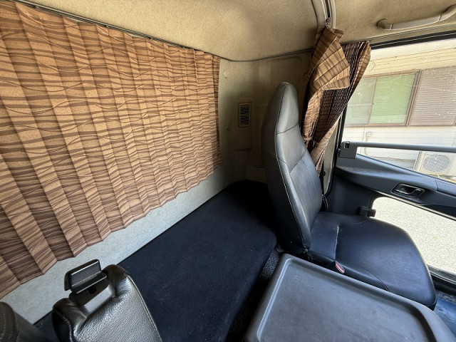 三菱ふそう ファイター 増トン 平ボディ QKG-FK62FZ(95676) 13枚目