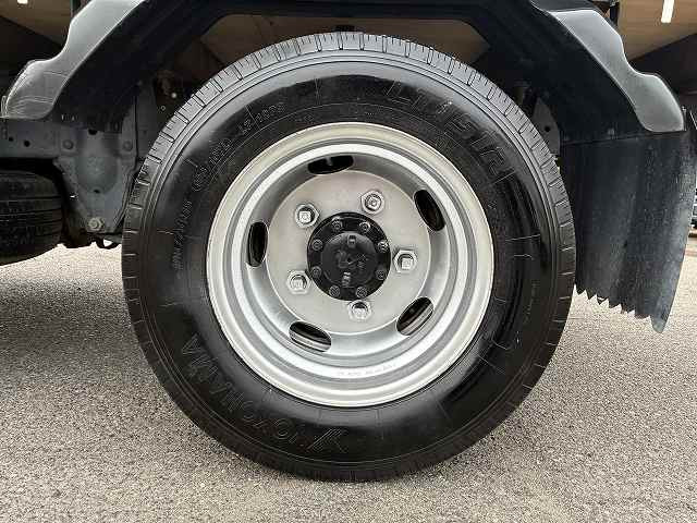 いすゞ エルフ 小型 平ボディ TPG-NJR85A(95675) 28枚目