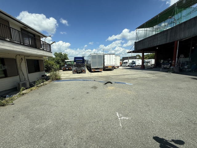 三菱ふそう ファイター 増トン 平ボディ QKG-FK62FZ(95676) 27枚目