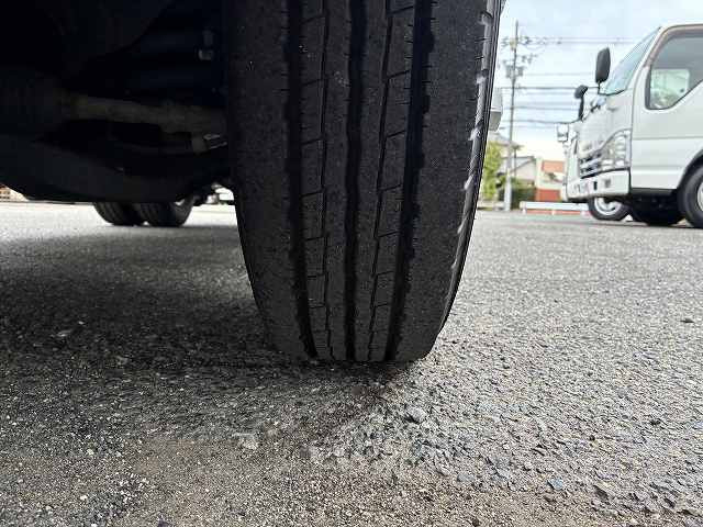 いすゞ エルフ 小型 平ボディ TPG-NJR85A(95675) 31枚目